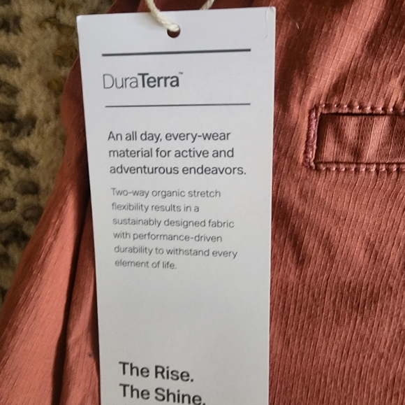 Vuori Women's Ripstop Shorts - large - Picture 4 of 5